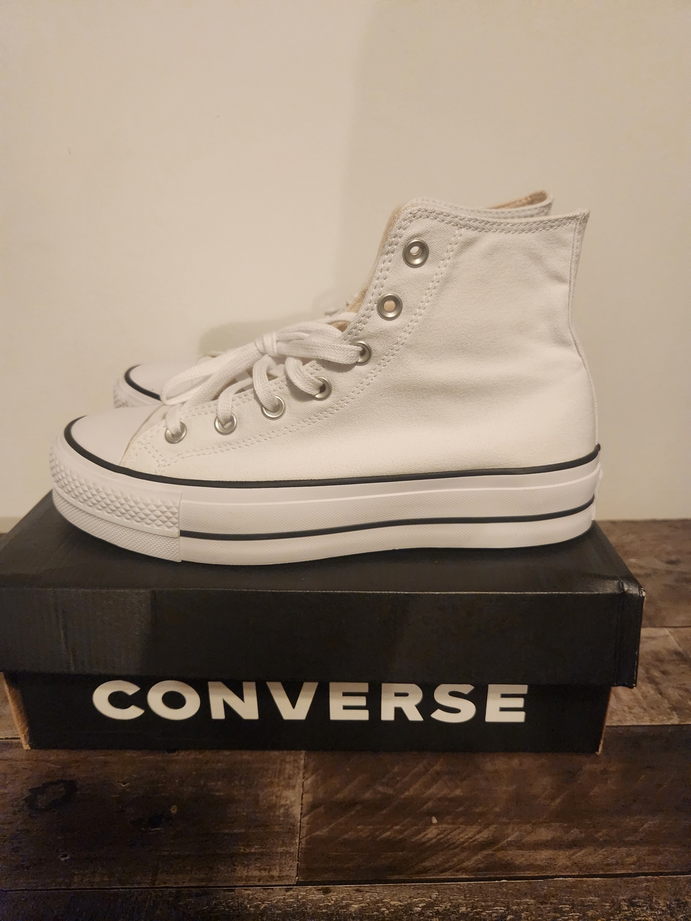 Converse White High-Top  Canvas Platform Sneakers-NIB